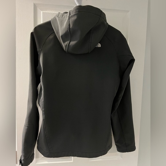 Women’s Heavier, large, The Northface grey (small checkered pattern) jacket. - Picture 2 of 16